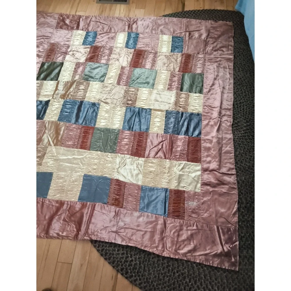Antique Very Old‎ Estate Find Handmade Silk Satin Lap Bed Quilt 64x69